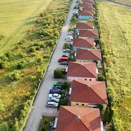 Village 8c